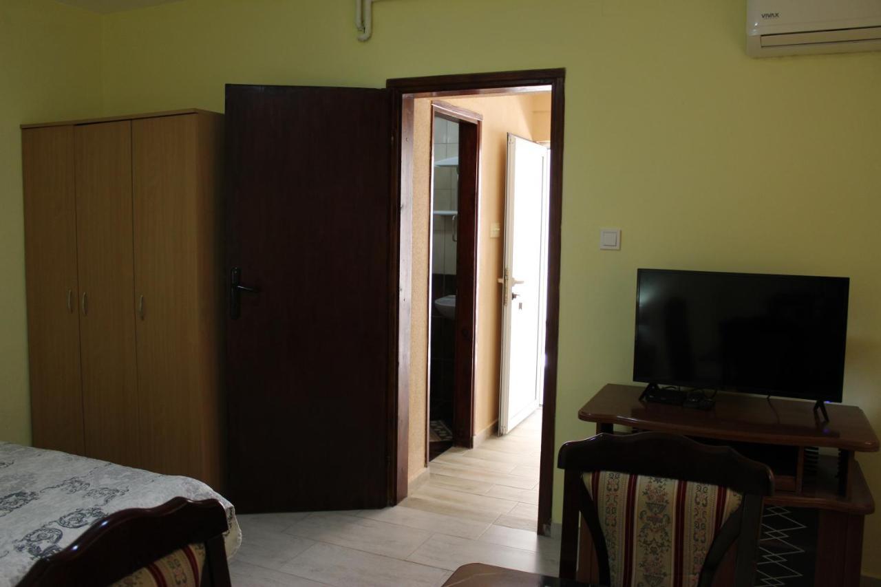 Apartmani Franovic Тиват Екстер'єр фото