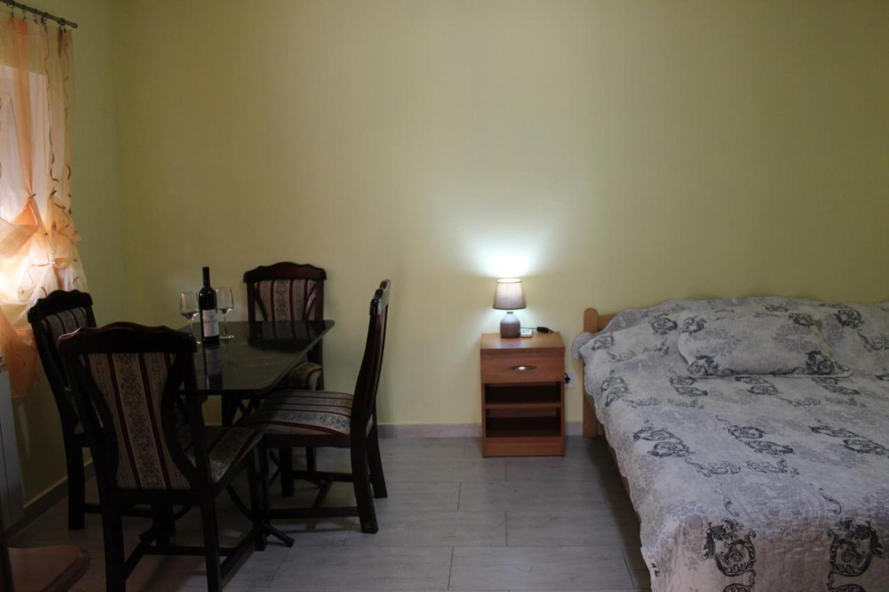 Apartmani Franovic Тиват Екстер'єр фото
