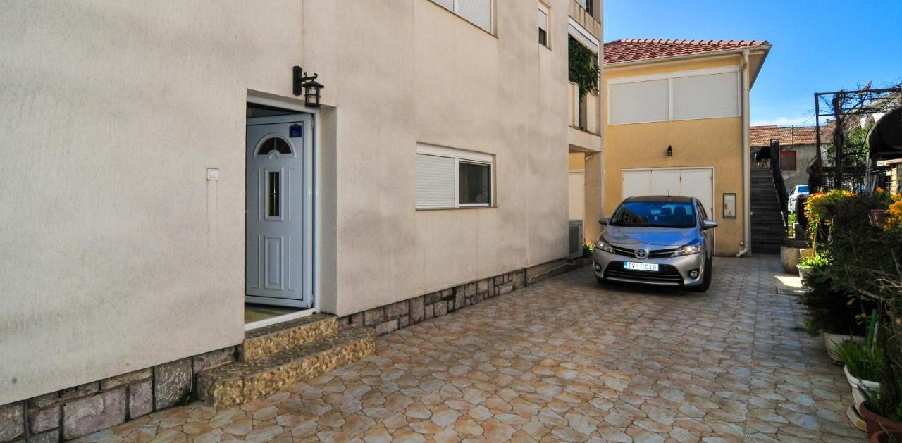 Apartmani Franovic Тиват Екстер'єр фото